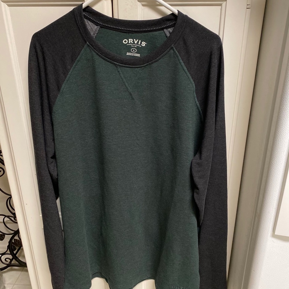Orvis long sleeve green & black crew neck shirt L.